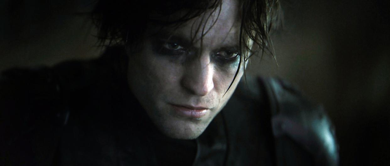 THE BATMAN, Robert Pattinson as Bruce Wayne / Batman, 2022. © Warner Bros. / Courtesy Everett Collection