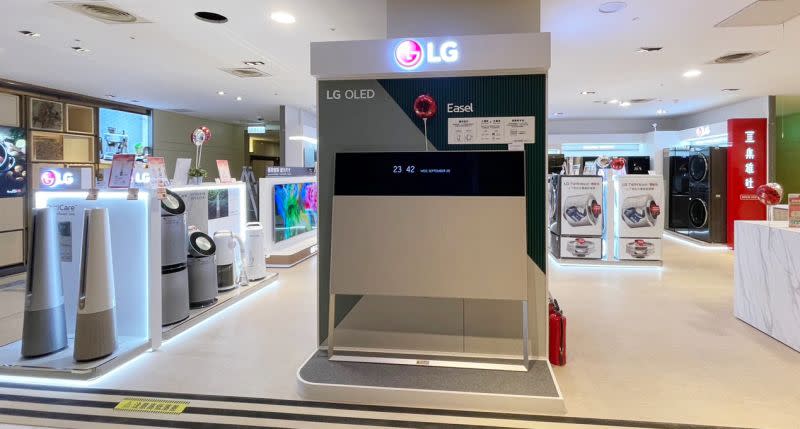 ▲集雅社結合最受消費者青睞的品牌之一「LG」，以強強聯手之姿，陸續於宏匯廣場6樓、新光三越A4設置「LG百貨旗艦店」。（圖／NOWnews攝）