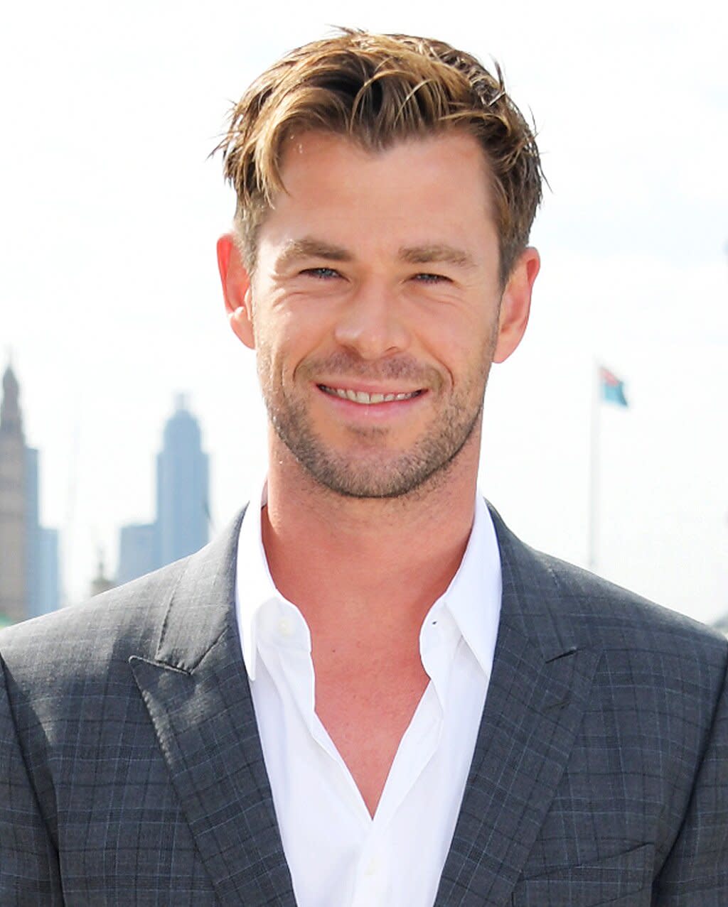 chris hemsworth