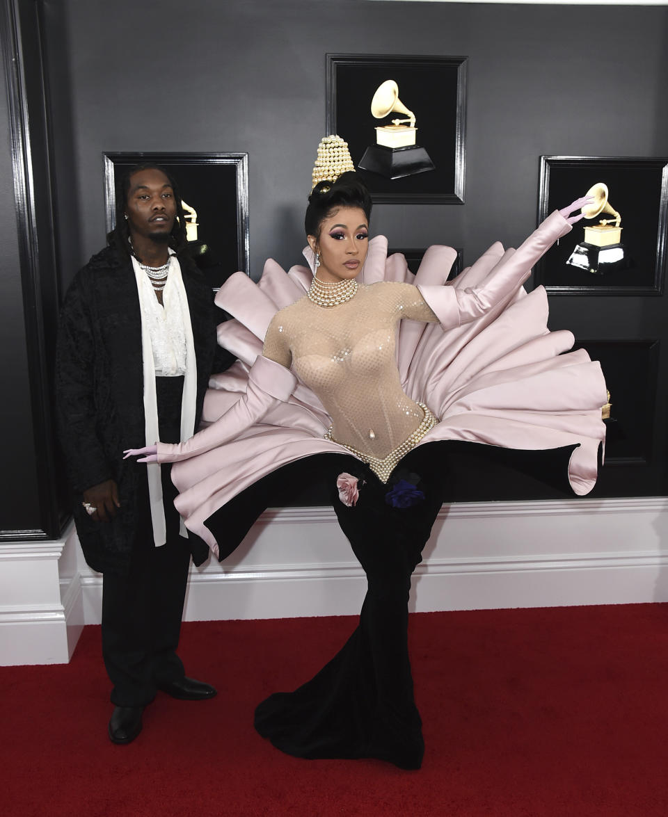 Offset, a la izquierda, y Cardi B llegan a la ceremonia de los premios Grammy el domingo 10 de febrero del 2019 en Los Angeles. (Foto por Jordan Strauss/Invision/AP)