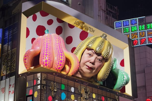 Yayoi Kusama and Louis Vuitton: the best of street marketing