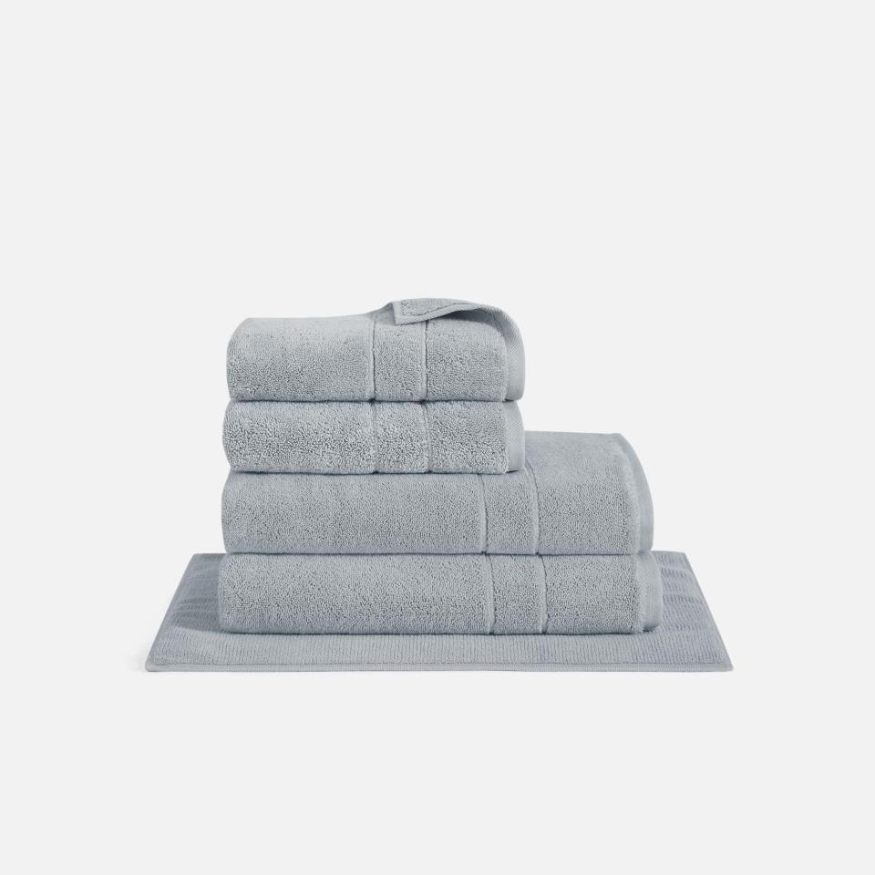 <p><a href="https://go.redirectingat.com?id=74968X1596630&url=https%3A%2F%2Fwww.brooklinen.com%2Fproducts%2Fsuper-plush-bath-towel-bundle&sref=https%3A%2F%2Fwww.womenshealthmag.com%2Flife%2Fg29400574%2Fbest-gifts-for-mom%2F" rel="nofollow noopener" target="_blank" data-ylk="slk:Shop Now;elm:context_link;itc:0;sec:content-canvas" class="link ">Shop Now</a></p><p>Super-Plush Bath Towel Bundle</p><p>brooklinen.com</p><p>$138.00</p>