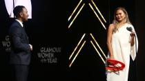 The model and TV personality spoke to ET after accepting the ‘Glamour’ Woman of the Year Award.