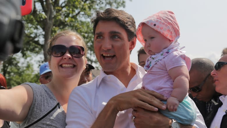 Justin Trudeau visited the peach festival - and everyone wanted a selfie