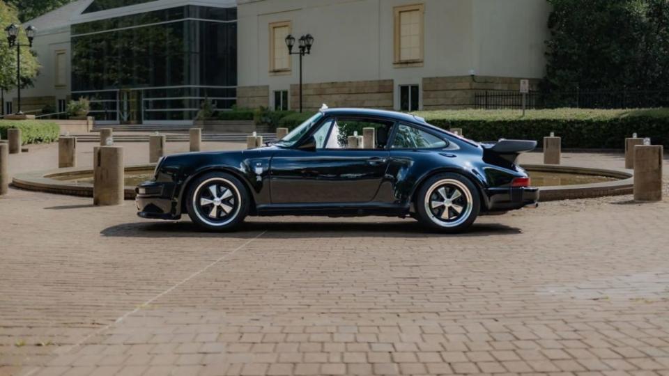 Modified Swiss-Market 1986 Porsche 911 Turbo S Coupe