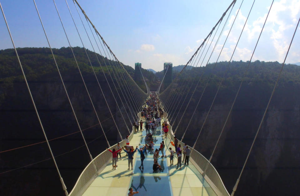 Zhangjiajie Grand Canyon’s Glass-bottom Bridge Opens To Tourists