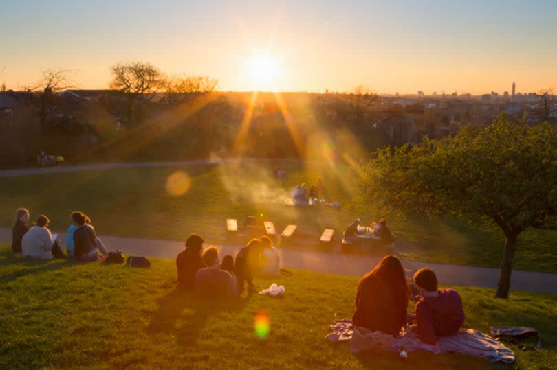 Glasgow is set for a warm weekend!