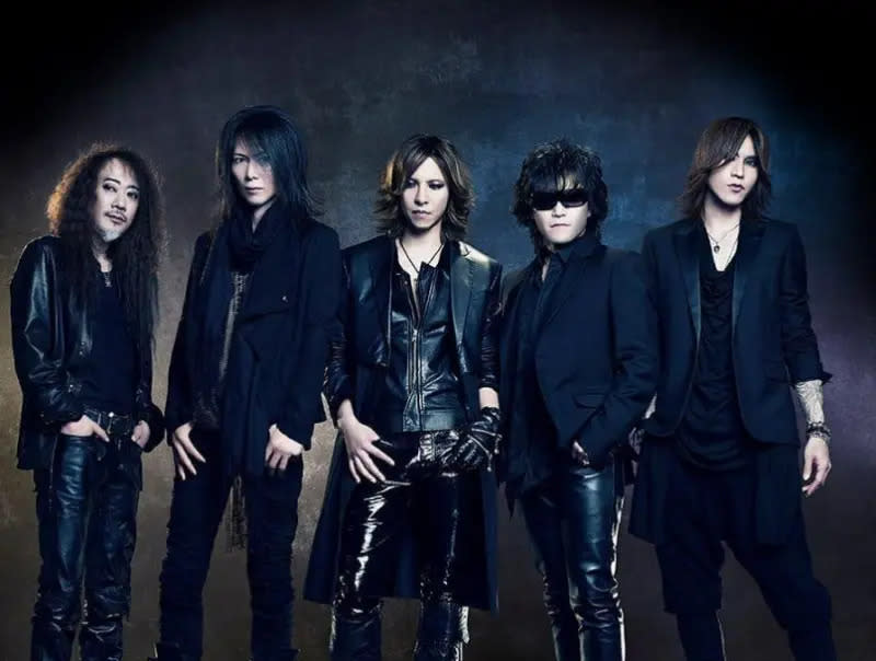 ▲X Japan貝斯手Heath（左二）罹患大腸癌逝世，Pata（左起）、Yoshiki、Toshi、Sugizo出席追思音樂會。（圖／翻攝X Japan IG）