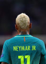 <p>Ein Jahr zuvor stürmte Neymar noch für den spanischen Club FC Barcelona. Und das mit einem kurz geschnittenen, hellblonden Iro-Cut. (Bild: Getty Images) </p>