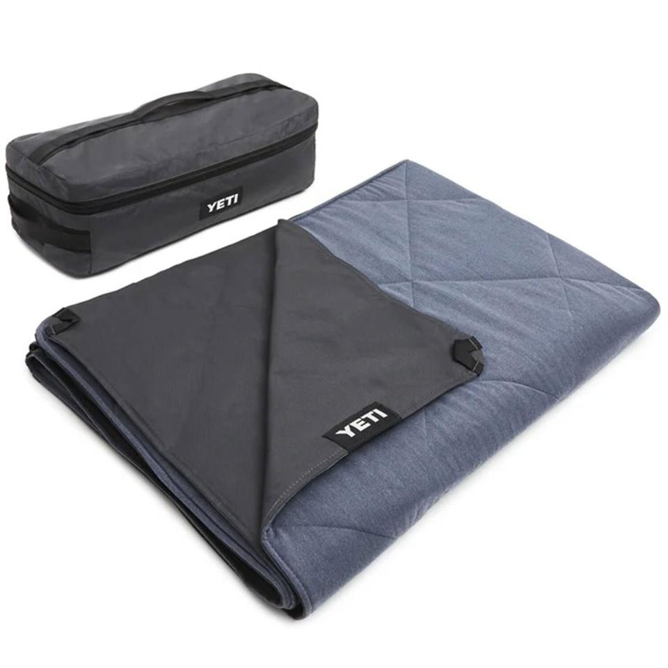 Picnic &amp; Outdoor Blanket Dual Layers for Outdoor Water-Resistant