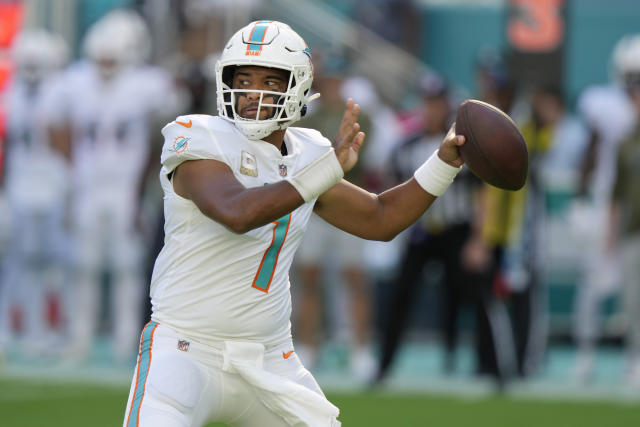 Miami Dolphins 17-23 Los Angeles Chargers: Justin Herbert out-duels Tua  Tagovailoa to lead Chargers past Dolphins, NFL News