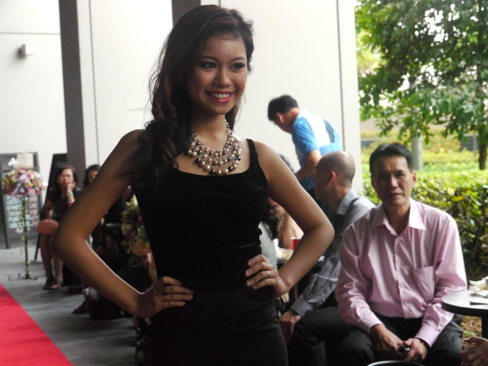 Contestant Tika Sherra stands at 160cm and weighs 40kg. (Yahoo! Singapore/ Deborah Choo)