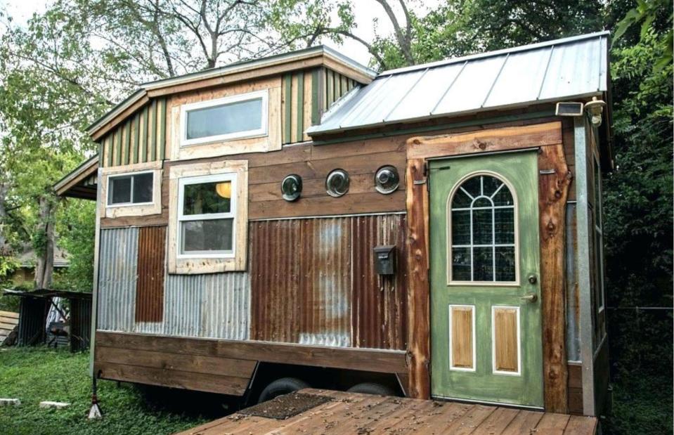 <p>Tiny Home Builders / Tiny House Marketplace</p>