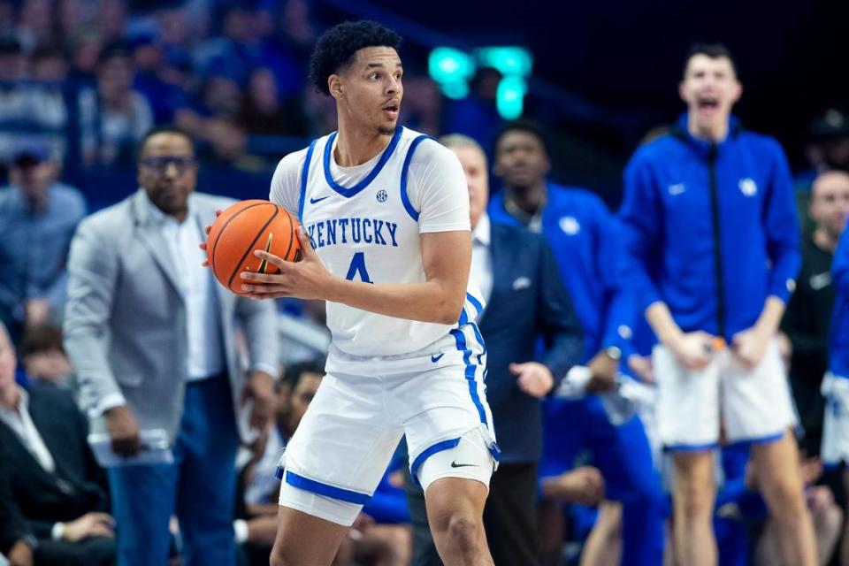 Kentucky Wildcats forward Tre Mitchell (4) looks to pass the ball after a turnover against the Mississippi State Bulldogs during the game at Rupp Arena in Lexington, Ky, Wednesday, January 17, 2024.