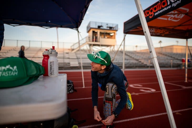 <span class="article__caption">Scott Traer laces up for a second-place finish at the 2019 Desert Solstice 24-hour event. Photo: Ryan Thrower</span>