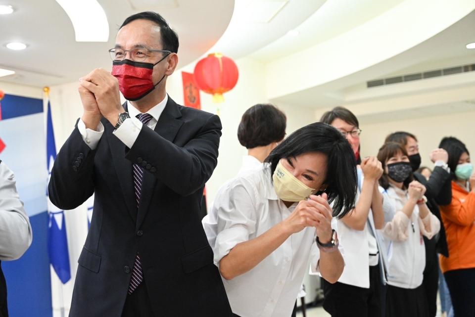 朱立倫今（12）天上午前往高雄是黨部出席新春團拜活動。   圖：國民黨提供