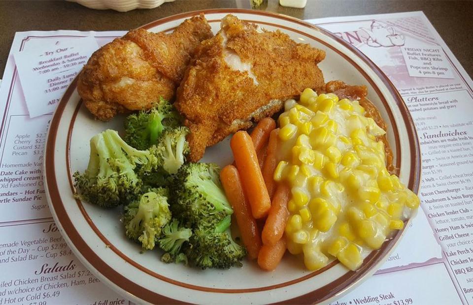 Ohio: Mrs. Yoder’s Kitchen (Mount Hope)