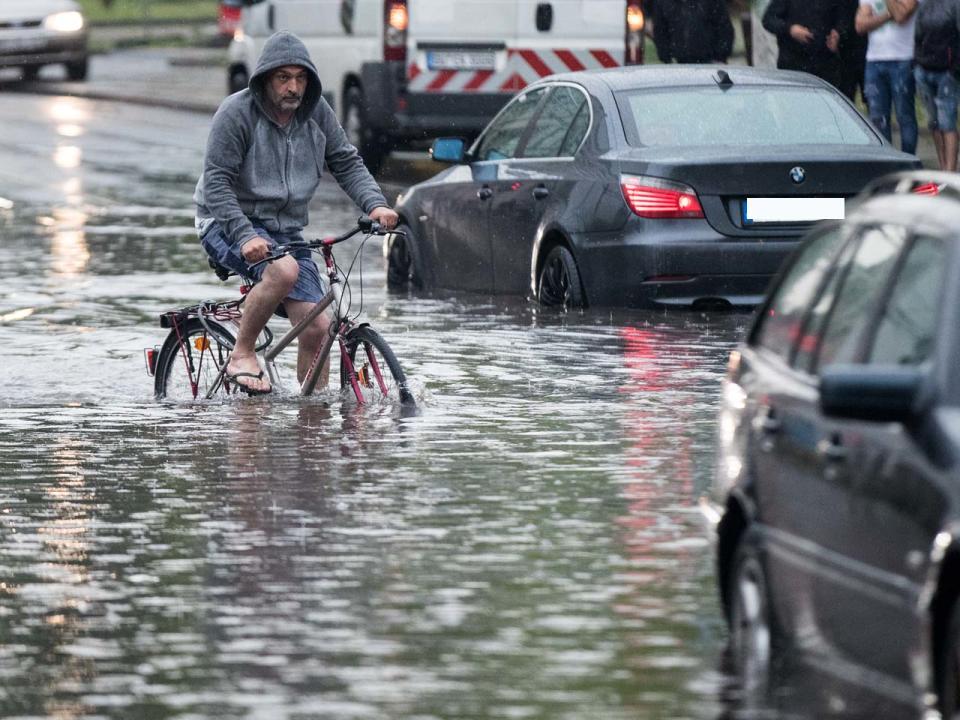 Starkregen und Gewitter: Unwetter wütet über NRW