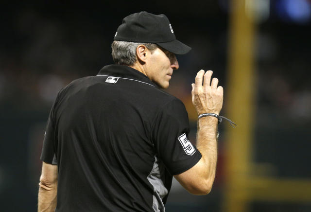 Umpire Angel Hernandez worried about retaliation from MLB if he