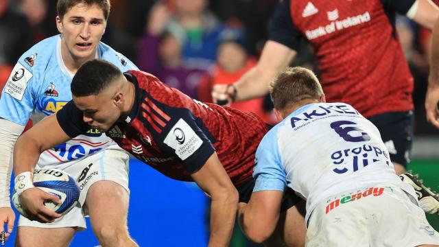 Munster 17-17 Bayonne: Visitors score late try to earn draw