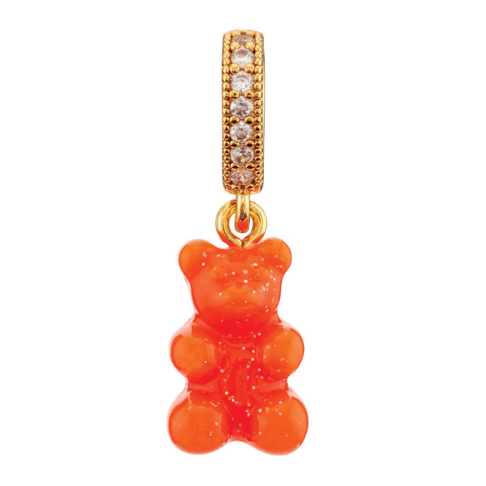 亮粉橘懷舊小熊鋯石款墜飾。NT$1,980（ARTIFACTS提供）