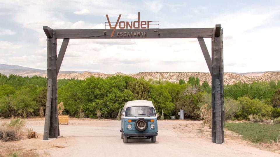 <div class="inline-image__caption"><p>Yonder Escalante entrance sign in Escalante, Utah.</p></div> <div class="inline-image__credit">Kim & Nash Finley</div>