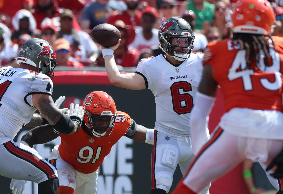 Sep 17, 2023; Tampa, Florida, USA; Tampa Bay Buccaneers quarterback Baker Mayfield (6) looks to pass during the second half at Raymond James Stadium. Mandatory Credit: Kim Klement Neitzel-USA TODAY Sports ORG XMIT: IMAGN-710525 ORIG FILE ID: 20230917_lee_sv7_0256.JPG