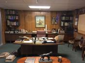 <p>The Walmart Museum also features a replica of Sam's original office, which was recreated from photographs following his passing in 1992. </p><p>Photo: Flickr/<a href="https://www.flickr.com/photos/milst1/28609571720/in/photolist-8mQpR5-22Bi5Ds-65Vwyq-7iCrF6-65VuUd-28aG4ow-23FYXhi-2hrpoE-23FYPTF-23FYT7p-2hrqKU-iLxfAe-HqeAA-23FYRFD-HqgSP-b9132K-2E3pu-Hqe6G-HqioK-Hqhzr-HqhJB-Fy5onG-aBuw5m-26Sba9T-ThexrR-Fy5pFo-HqeKu-5L8E6b-22Bi5mU-Hqhdg-E2XHA2-Hqixc-E2XHre-22Bi4ob-K5F81w-E2XJjg-gtCpmk-JKacyi-22Bi2Xq-22Bi429-KA8wVW-E2XHHB-5Auvkj-V33fFp-T43g9k-uL4ptD-rrC7cL-RCYUEg-rrC7UC-rhjXTW/" rel="nofollow noopener" target="_blank" data-ylk="slk:Martin Lewison;elm:context_link;itc:0;sec:content-canvas" class="link ">Martin Lewison</a></p>