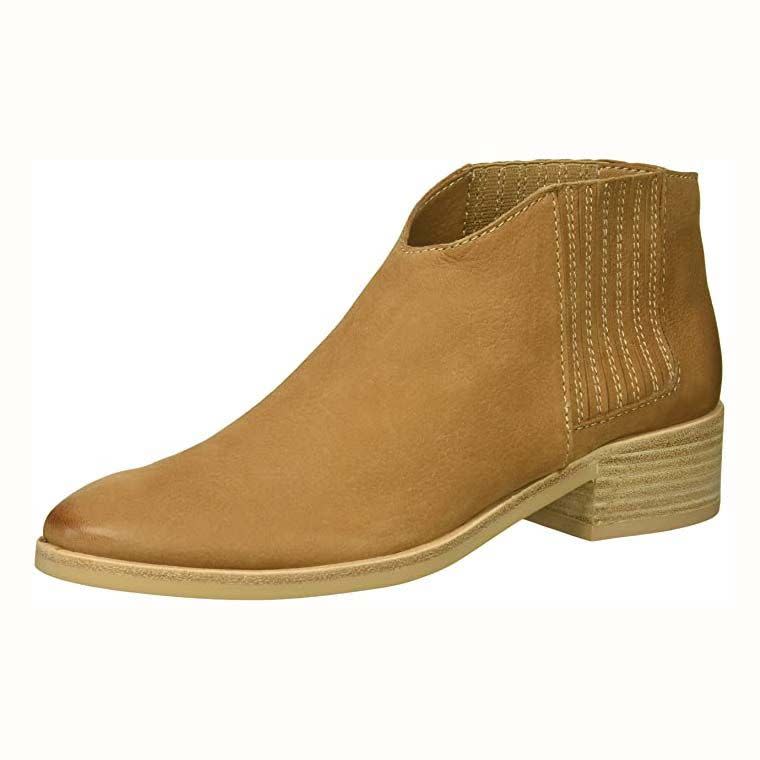 8) Women's Towne Ankle Boot