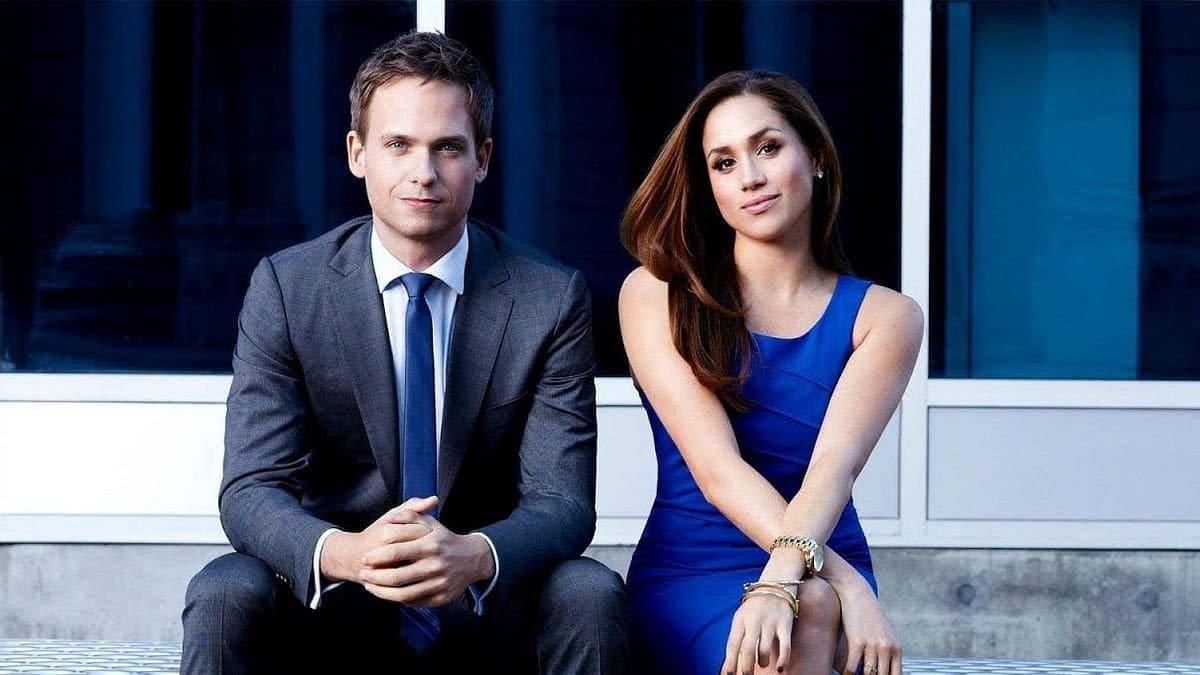 Patrick J. Adams et Meghan Markle dans 