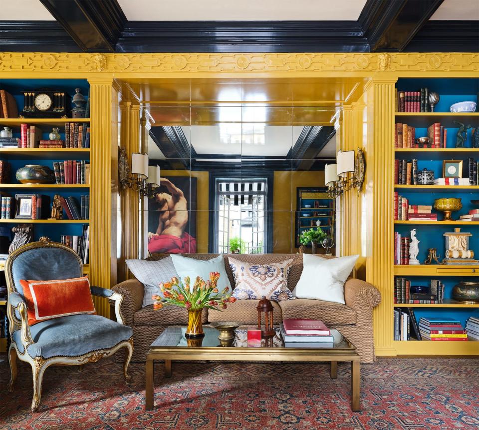 garrow kedigian manhattan carlyle apartment tour living room bookshelves