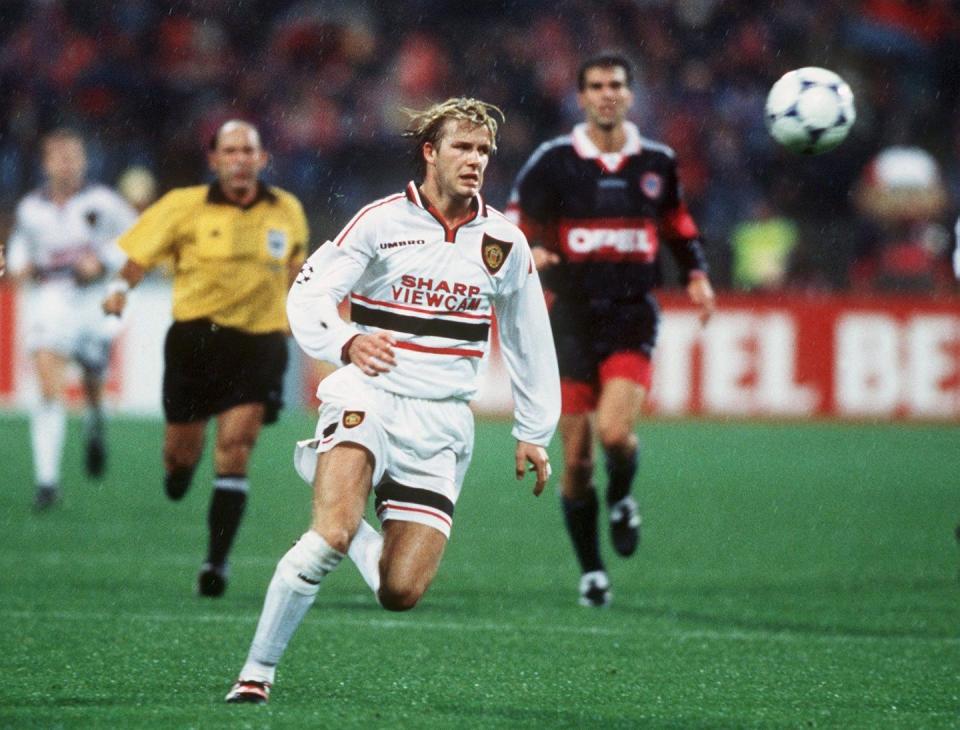 david beckham playing football in 1998