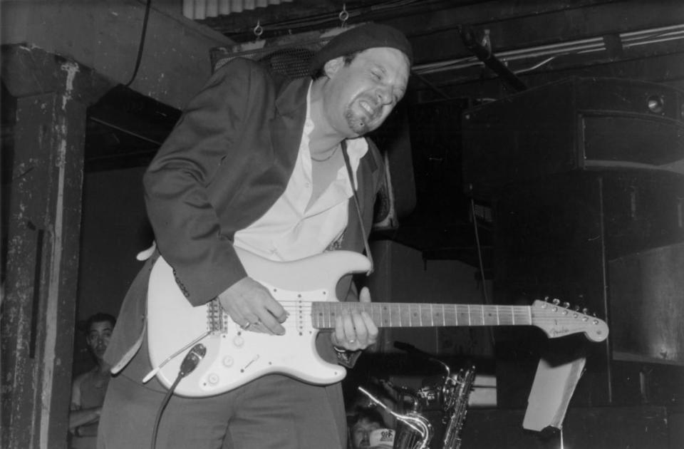 <div class="inline-image__caption"><p>Ronnie Earl at Tipitina’s in 1989. </p></div> <div class="inline-image__credit">Charles Paul Harris/Michael Ochs Archives/Getty</div>