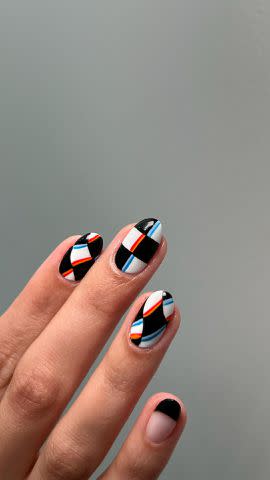 <p>Instagram <a href="https://www.instagram.com/p/CrQ-Y2MLLnn/" data-component="link" data-source="inlineLink" data-type="externalLink" data-ordinal="1">@nailartbyqueenie</a></p>