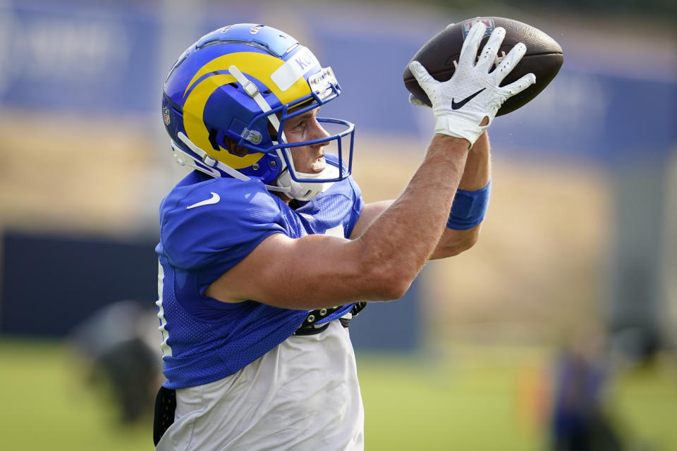 Los Angeles Rams wide receiver Cooper Kupp makes catch during NFL football training camp Tuesday, Aug. 18, 2020, in Thousand Oaks, Calif. (AP Photo/Marcio Jose Sanchez)