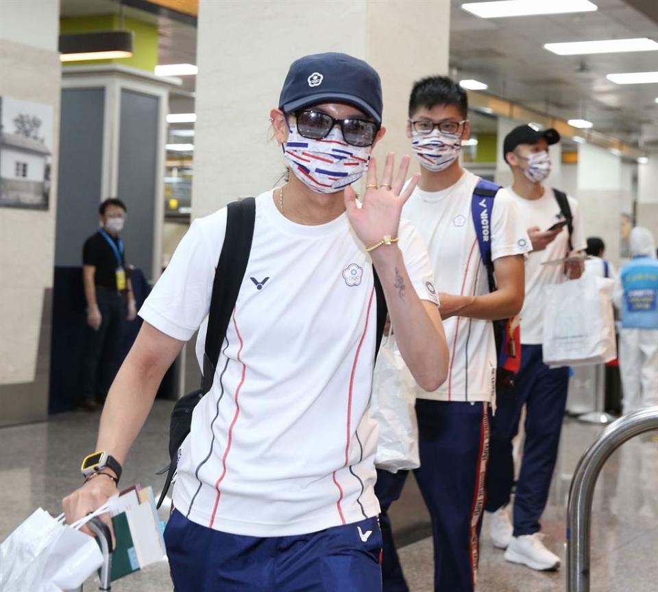 中華代表隊19日出發2020 東京奧運專案班機前往日本，圖為羽球國手戴資穎。（王英豪攝）