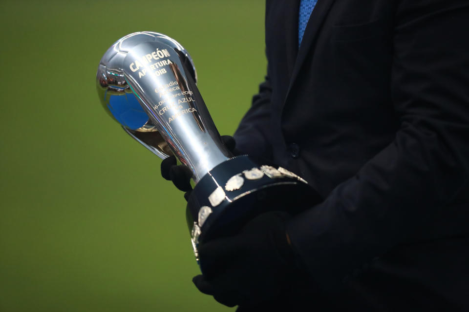 MEXICO CITY, MEXICO - DECEMBER 16: Detail of the Liga MX championship trophy prior the final second leg match between Cruz Azul and America as part of the Torneo Apertura 2018 Liga MX at Azteca Stadium on December 16, 2018 in Mexico City, Mexico. (Photo by Hector Vivas/Getty Images)