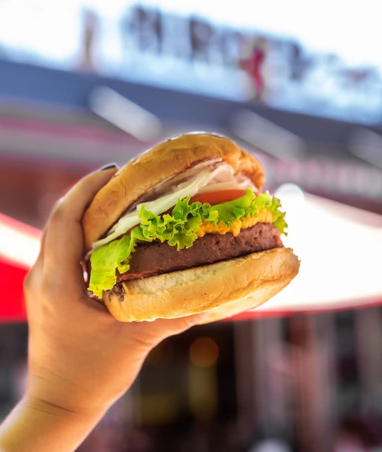 Las hamburguesas veganas también pueden ser potentes.