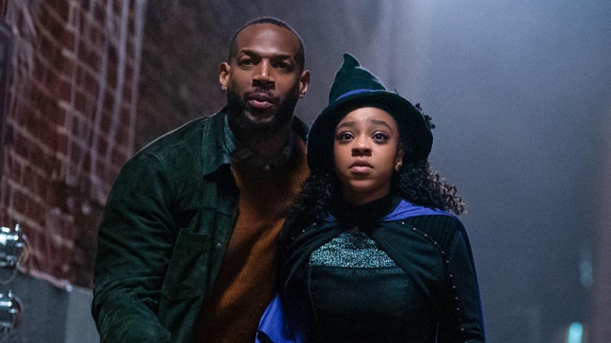  Marlon Wayans and Priah Ferguson in The Curse of Bridge Hollow 