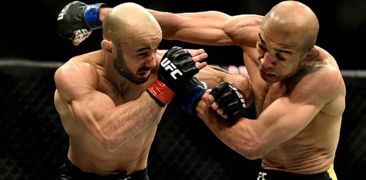 Marlon Moraes rocks Jose Aldo at UFC 245