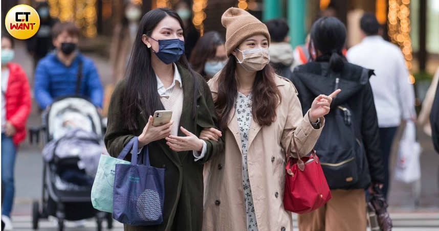 天氣冷颼颼，許多人最愛吃薑母鴨、麻油雞暖身子，中醫師提醒並非人人都適合吃這類食物，建議先檢視自己的體質。（圖／黃威彬攝）