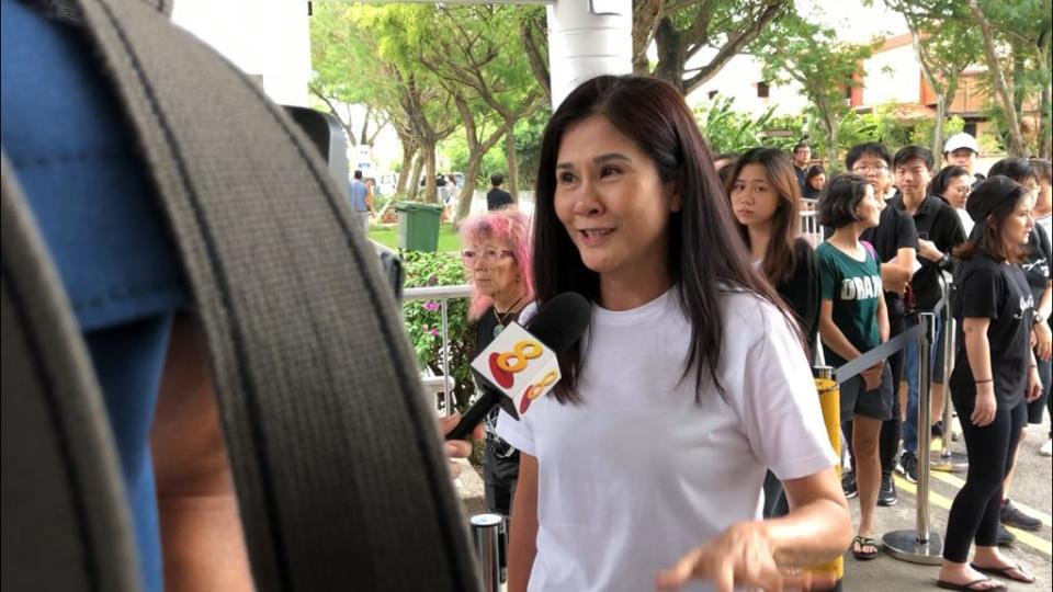 Actress Lin Mei Jiao at the late Aloysius Pang’s wake at Macpherson Lane on 26 January 2019. (PHOTO: Reta Lee/Yahoo Lifestyle Singapore)