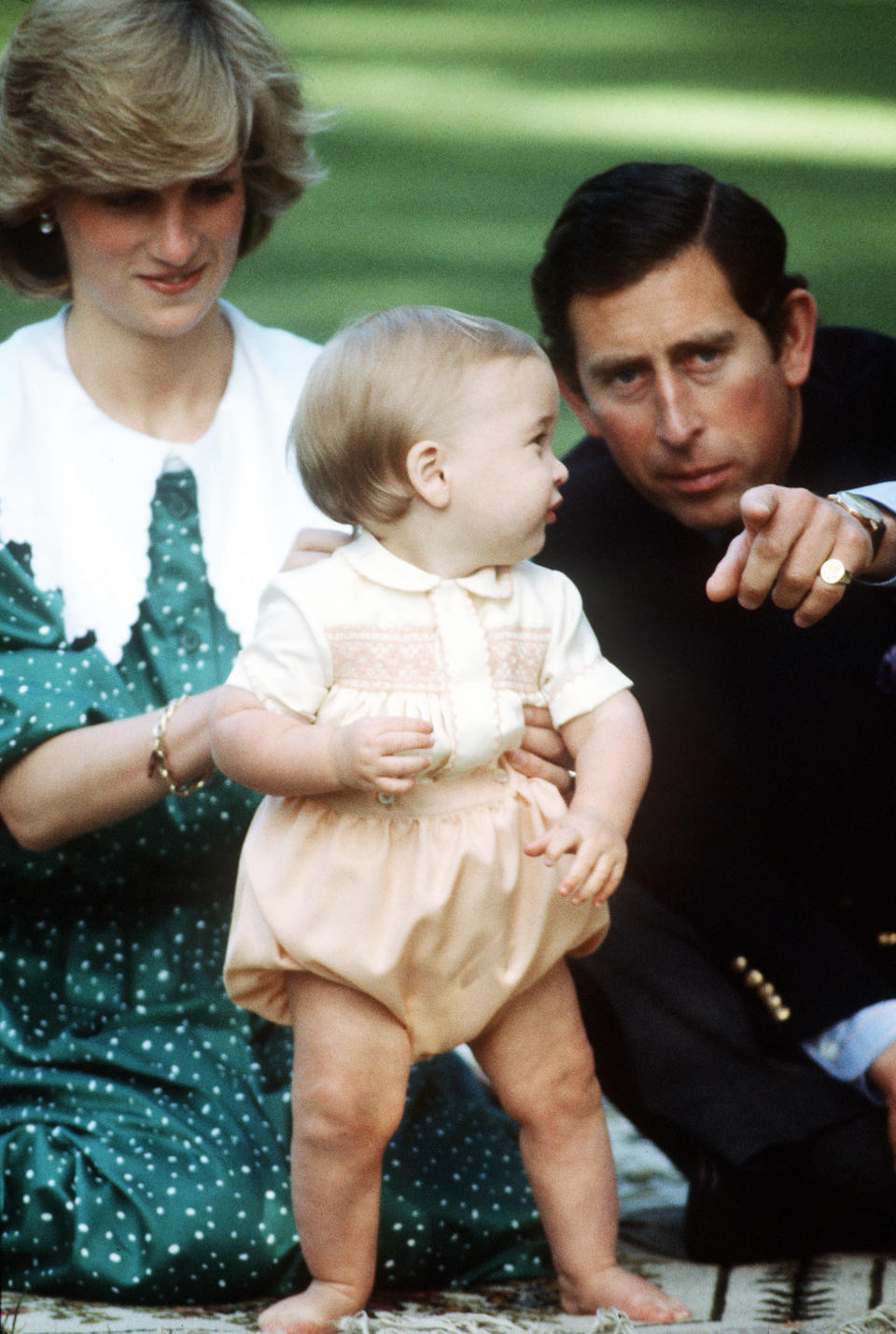 La Princesse Diana, le Prince Charles et le Prince William en avril 1983.
