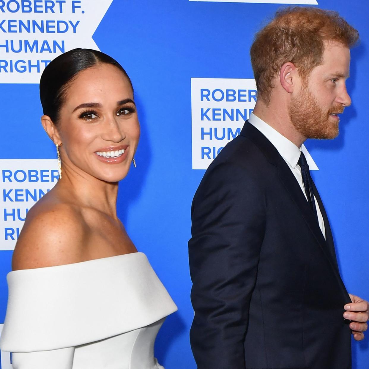  Prince Harry, Duke of Sussex, and Megan, Duchess of Sussex, arrive for the 2022 Ripple of Hope Award Gala at the New York Hilton Midtown Manhattan Hotel in New York City on December 6, 2022 