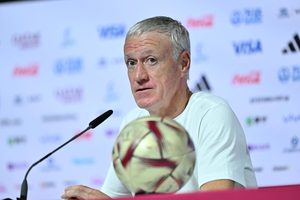 Didier Deschamps asistió a una conferencia de prensa hoy, sábado (17).  Foto: Mustafa Yalcin/Anatolu Agency vía Getty Images