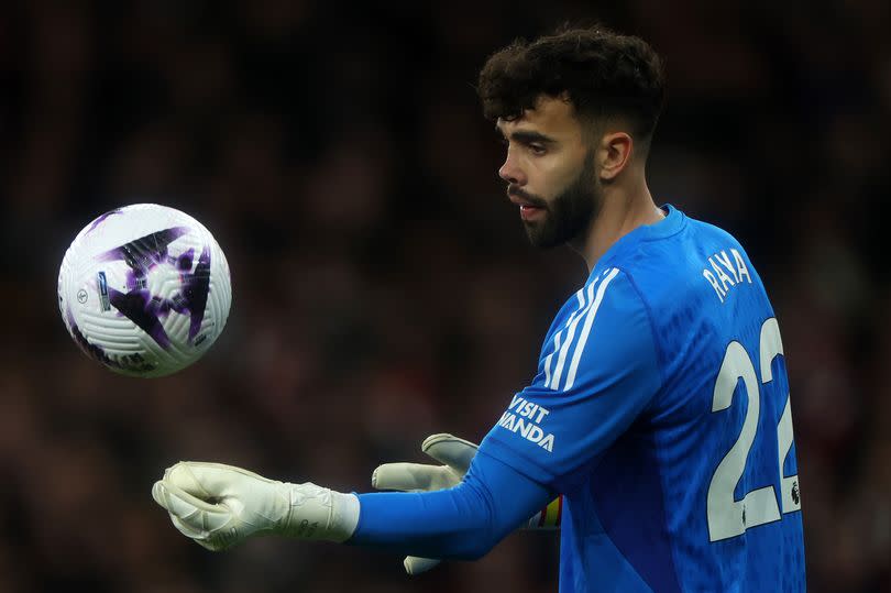 David Raya releases the ball during Arsenal's Premier League clash with Luton Town