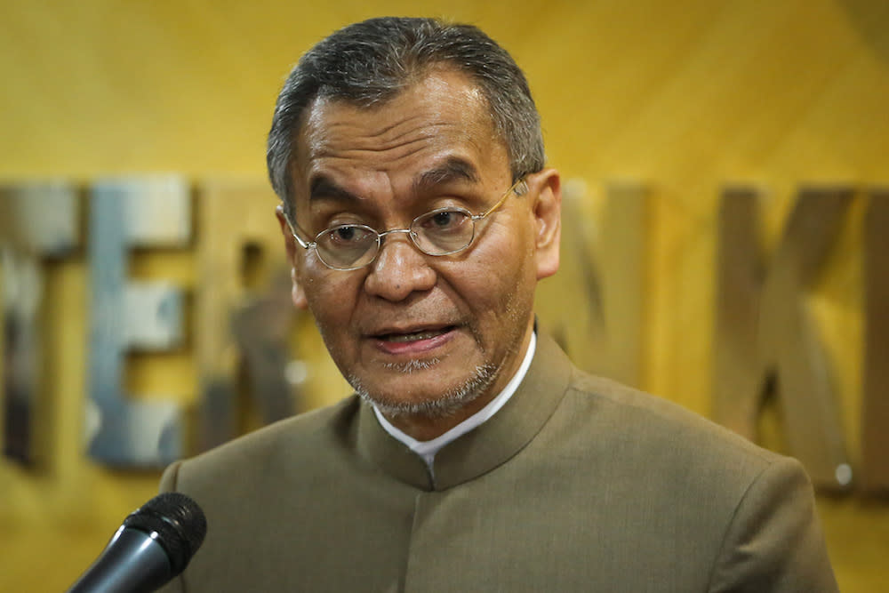 Datuk Seri Dzulkefly Ahmad has dismissed the possibility that those who attended the Sri Petaling tabligh event were slow to get tested for Covid-19 since they did not trust authorities. — Picture by Yusof Mat Isa