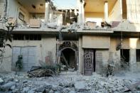 Deadly strike hits Syria rebel town despite truce