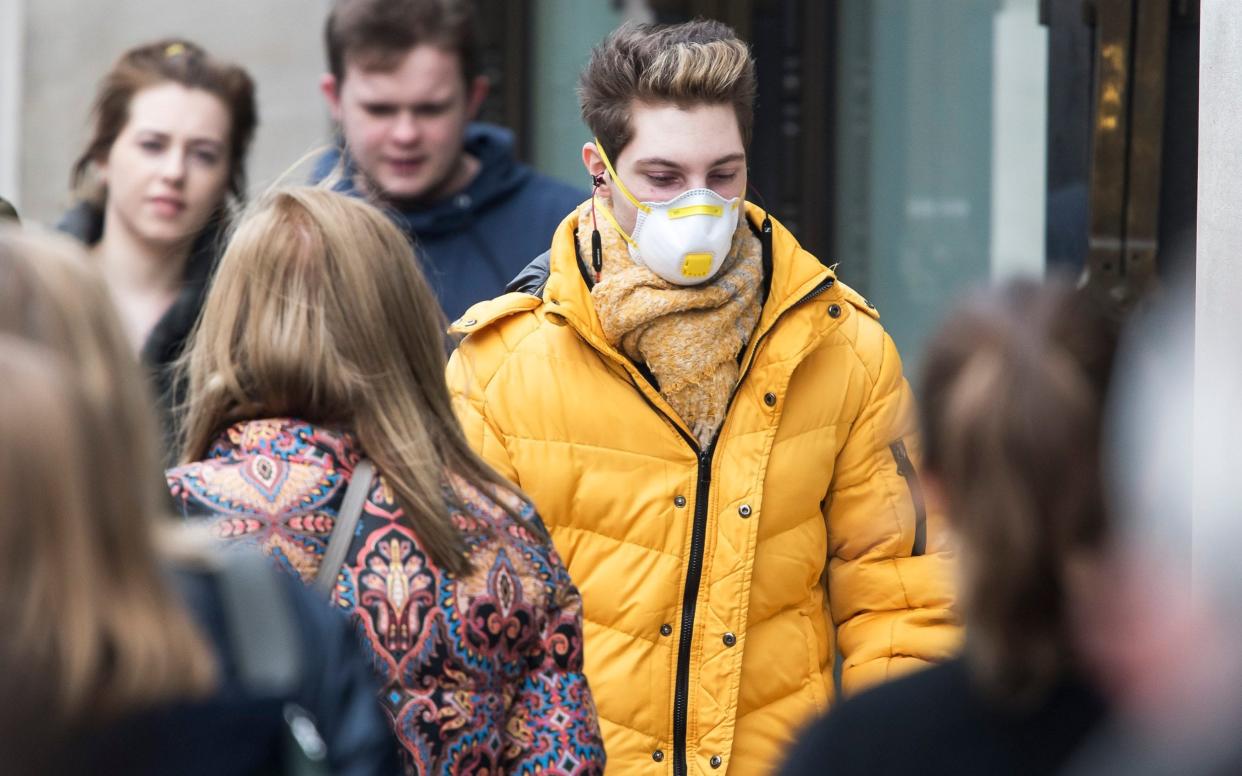 Shoppers on London's Oxford Street seen wearing face masks - Ben Cawthra/LNP