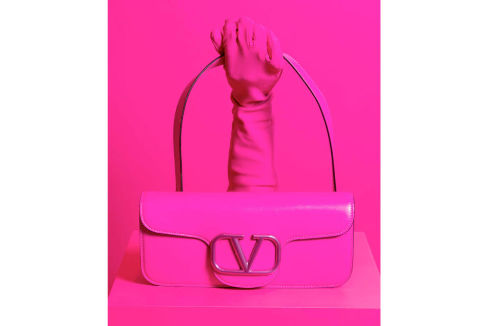 Valentino Garavani Locò Bag NT$77,000